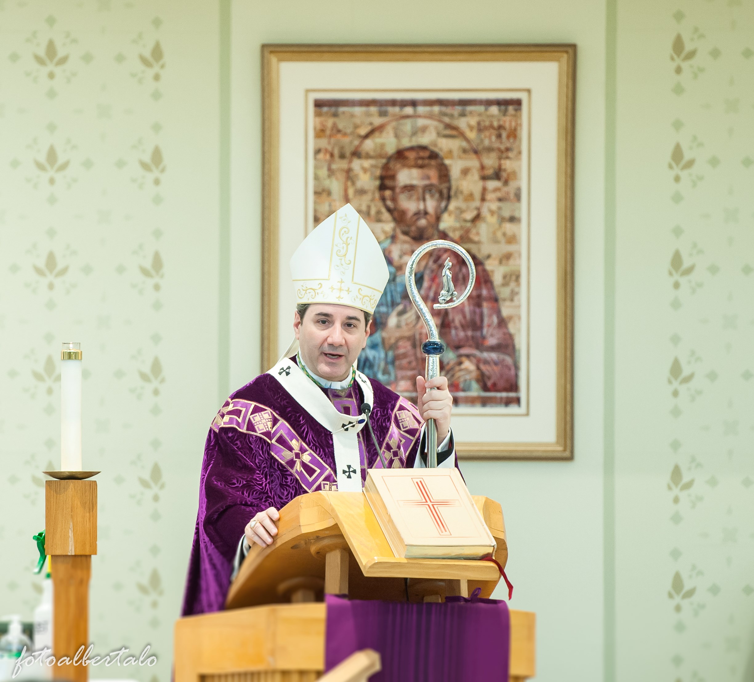 Archbishop Francis Leo celebrating Mass at St. Bartholomew parish